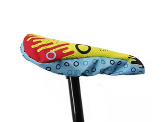 Bicycle saddle cover